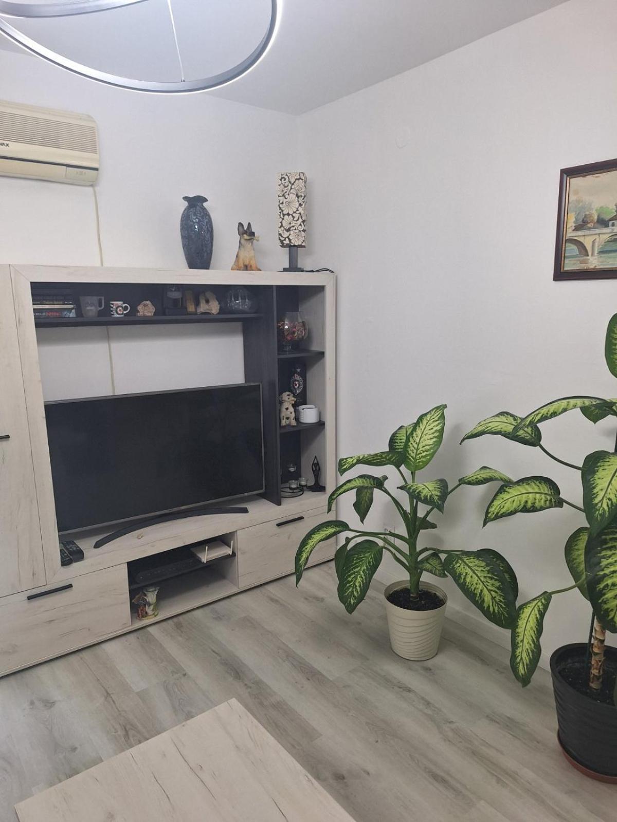 Apartment Center *